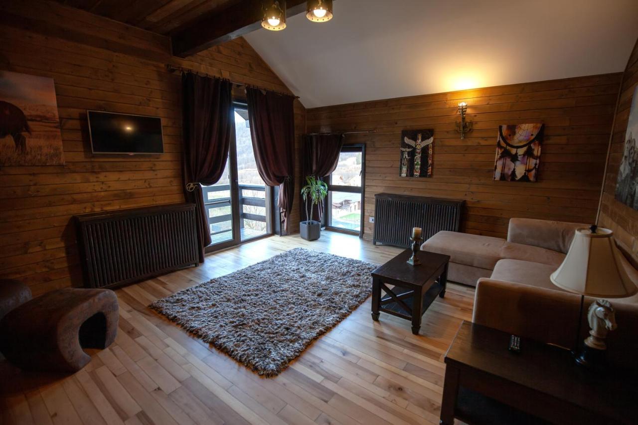 Maggie'S Ranch Hotel ริชนอฟ ภายนอก รูปภาพ