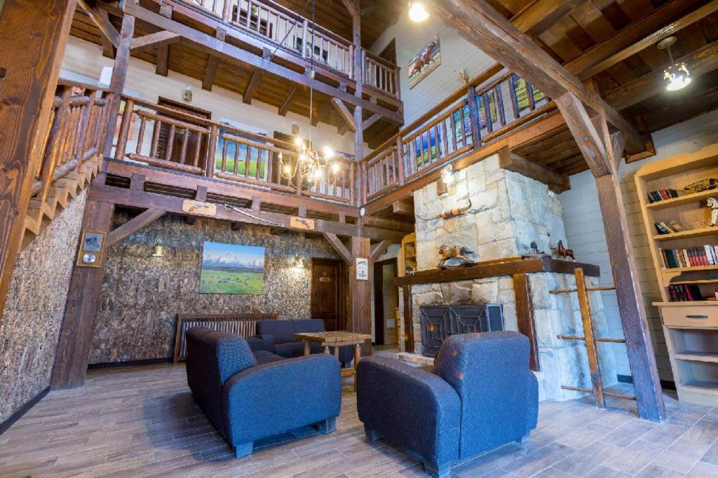 Maggie'S Ranch Hotel ริชนอฟ ภายนอก รูปภาพ