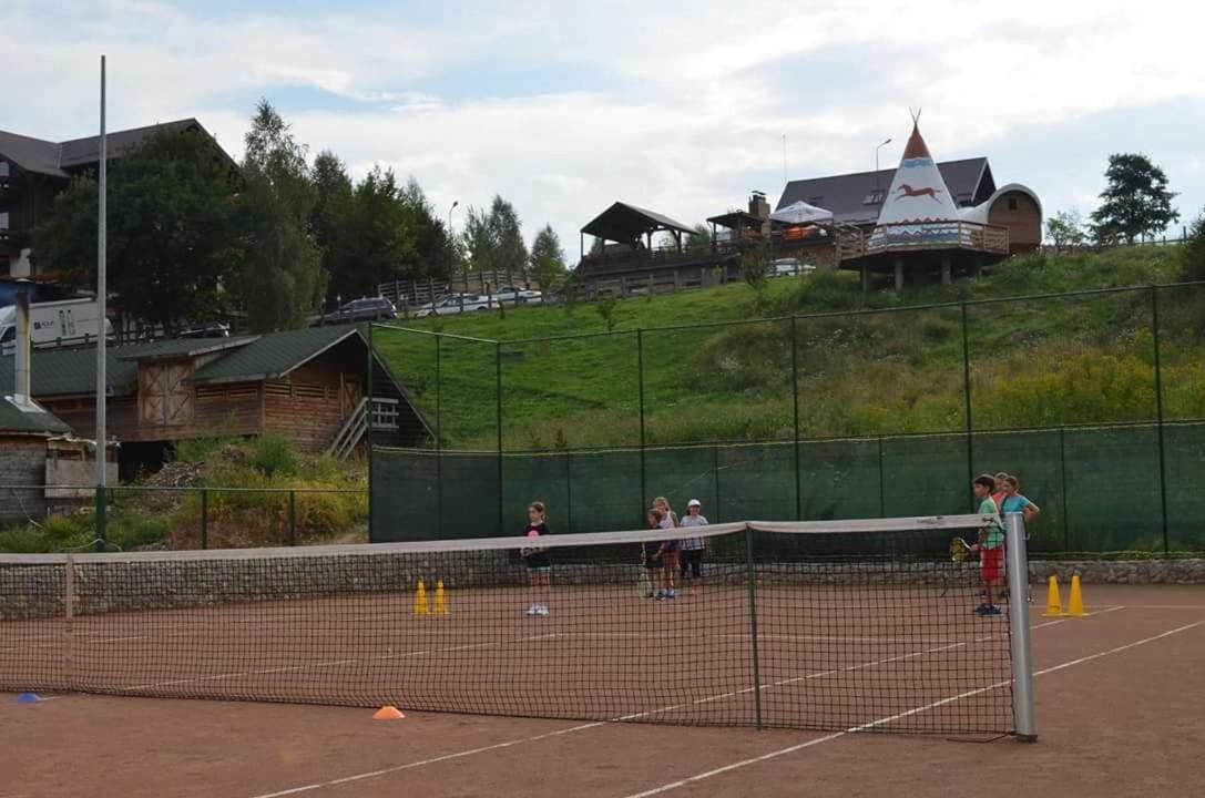 Maggie'S Ranch Hotel ริชนอฟ ภายนอก รูปภาพ